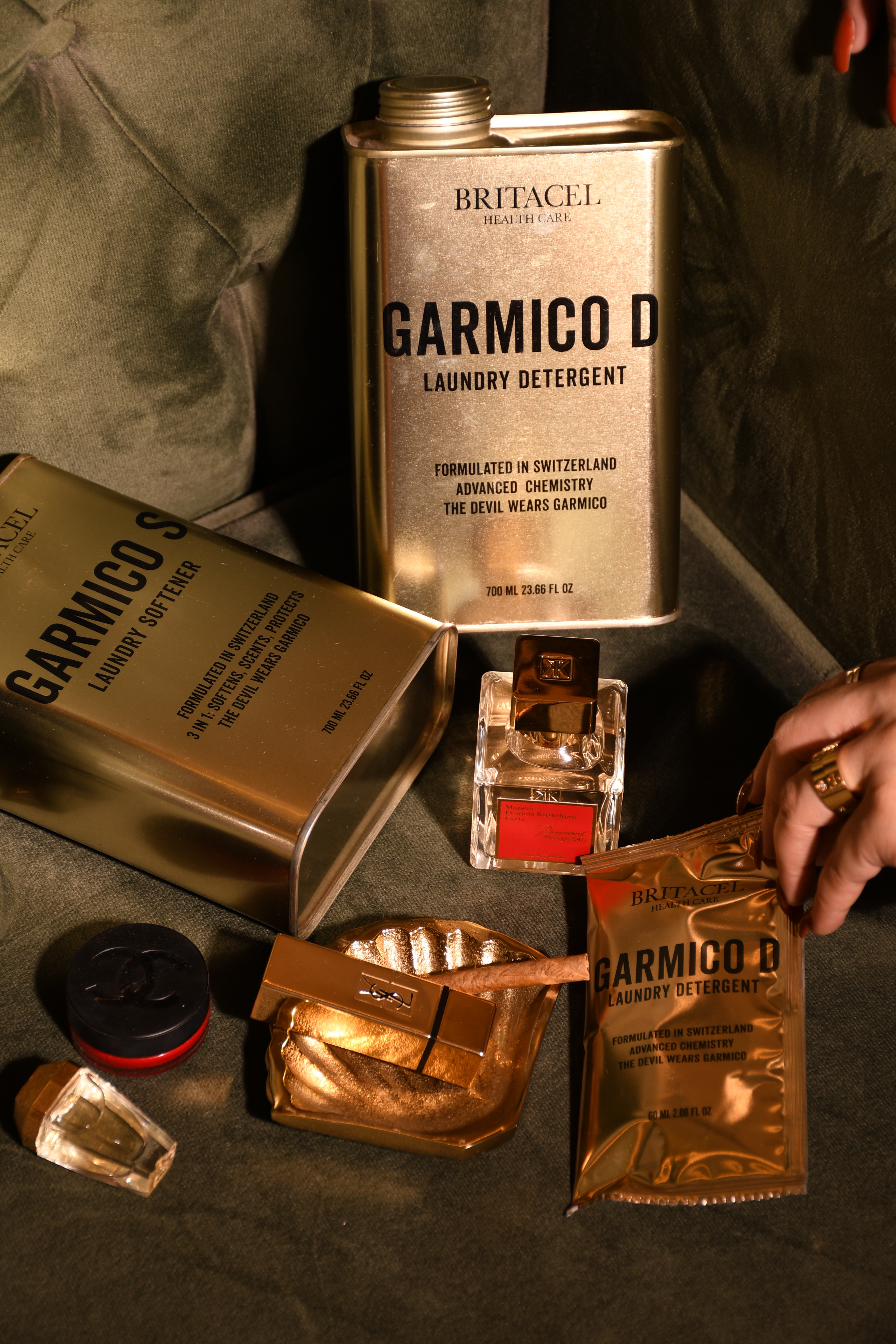 THE DEVIL WEARS GARMICO